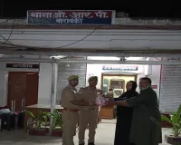 Barabanki News:  जीआरपी ने लौटाया लाखों के जेवर, नकदी से भरा बैग