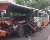 Bahraich Accident News : रोडवेज बस और सीमेंट लदी ट्रैक्टर-ट्रॉली की टक्कर, चालक की मौत; 11 यात्री घायल