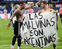 FIFA World Cup 2026: जीत के जश्न में अर्जेंटीना की बड़ी चूक! एक बैनर दिखाने पर FIFA की कार्रवाई का खतरा