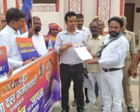 सुलतानपुर में किसानों के मुद्दों पर गरजा अपना दल कमेरावादी, खाद-बिजली संकट को लेकर राज्यपाल के नाम सौंपा ज्ञापन