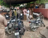 लखनऊ-प्रयागराज हाईवे पर भीषण हादसा: पुलिया से टकराई क्रेटा, सिपाही समेत तीन की मौत, दो जिंदगी की जंग लड़ रहे