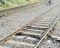Barabanki News: रेलवे ट्रैक किनारे मिला क्षत-विक्षत शव, पहचान न होने से बढ़ा रहस्य; जांच में जुटी GRP