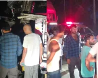 बाराबंकी में ट्रैक्टर-ट्रॉली और ट्रक की भीषण टक्कर, चार की हालत गंभीर