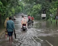 UP Weather Update : यूपी में मानसून की दस्तक, 30 जिलों में तेज हवा के साथ भारी बारिश की चेतावनी