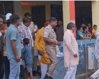 Sambhal News : संभल में 71 एकड़ जमीन के फर्जी पट्टे बांटे, बर्खास्त एसडीएम, पूर्व प्रधान समेत छह लोग गिरफ्तार 
