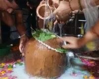  Sawan 2026: यूपी से बिहार तक गुंजा 'हर-हर महादेव' और 'बोल बम', पहले दिन शिवालयों में भारी भीड़; सुरक्षा के कड़े इंतजाम