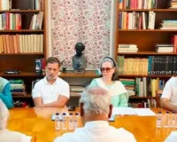 संसद सत्र से पहले विपक्ष की रणनीति तय,   राम मंदिर और नीट मामले पर सरकार को घेरने की तैयारी