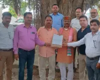 Balrampur News:   शिक्षक महासंघ ने सांसद को सौंपा ज्ञापन, पुरानी पेंशन बहाली और टीईटी अनिवार्यता समाप्त करने की मांग
