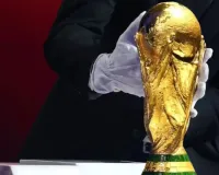 FIFA World Cup Trophy:  किसने बनाई दुनिया की सबसे प्रतिष्ठित ट्रॉफी, क्यों कोई देश हमेशा के लिए नहीं रख सकता; जानिए क्या है नियम  