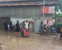 Barabanki News :  पहली ही बारिश में खुली पोल, बाराबंकी रेलवे स्टेशन पर जलभराव से यात्री बेहाल, जीएम की फटकार भी बेअसर