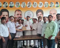  Barabanki News : TET से छूट की मांग तेज, शिक्षकों ने सांसद तनुज पुनिया को सौंपा ज्ञापन