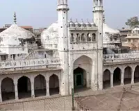  सावन में ज्ञानवापी परिसर में नमाज रोकने की मांग,  शिवसेना ने मंदिर प्रशासन को सौंपा ज्ञापन