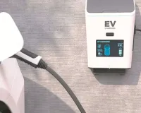 घर, ऑफिस के लिए JioEV का नया स्मार्ट EV चार्जर 