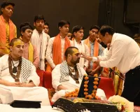 लखनऊ :  लक्ष्मण नगरी में दिखा वृन्दावन सा उल्लास, चित्र-विचित्र की भजन संध्या में झूमे श्रद्धालु