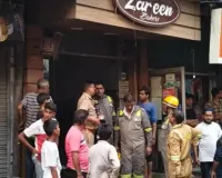 Lucknow Fire News: अकबरी गेट स्थित दुकान में शॉर्ट सर्किट से लगी आग, लाखों का सामान जलकर राख