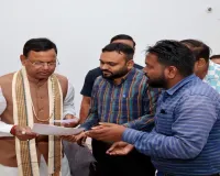 68,500 सहायक शिक्षक भर्ती परीक्षा 2018 : भाजपा प्रदेश अध्यक्ष को अभ्यर्थियों ने सौंपा ज्ञापन