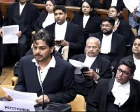 SC में हंगामा पड़ा भारी! लखनऊ विश्वविद्यालय ने 2 छात्रों को किया निलंबित, हॉस्टल भी छूटा