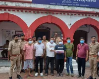 छह जुआरी दबोचे गये, मौके से 3.05 लाख बरामद