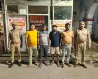 पेट्रोल-डीजल में मिलावट करने वाले गिरोह का खुलासा, चार गिरफ्तार 
