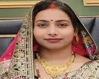 Sultanpur News: पुलिस की नौकरी के साथ पढ़ाई का जुनून, अब ग्राम पंचायत अधिकारी बनीं सुलतानपुर की बहू वर्षा सिंह