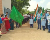 Gonda News: 50 मीटर लंबे तिरंगे के साथ निकली भव्य यात्रा, गूंजे ‘भारत माता की जय’ के नारे; इन 4 इलाकों में भी दिखा देशभक्ति का जोश