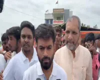 Abhijeet Dipke : स्कूलों की बदहाली के वीडियो वायरल हुए तो CJP का Instagram बंद! अभिजीत दिपके का दावा- ‘कुछ लोग घबराए हुए हैं’