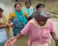 लखनऊ के गीता विहार कॉलोनी में जलभराव से हाहाकार! अधूरा नाला बना मुसीबत, घरों में घुस रहा पानी; CM योगी से मदद की गुहार