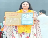 Barabanki News : डॉ. जोहा मेराज ने बढ़ाया जिले का मान, अवध विश्वविद्यालय में टॉप करने पर मिला कुलपति स्वर्ण पदक