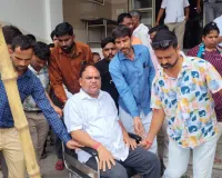 Budaun News : बिसौली विधायक आशुतोष मौर्य की गाड़ी का एक्सीडेंट, आमने-सामने की टक्कर में विधायक और बैंककर्मी घायल 