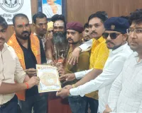 Pilibhit News : आश्रम की भूमि को लेकर 100 दिन से अनशन कर रहे संत के समर्थन में किसान, एसडीएम से की कार्रवाई की मांग