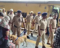 Budaun News : रेलवे स्टेशन पर RPF और GRP का बड़ा सर्च ऑपरेशन, खंगाले गए होटल