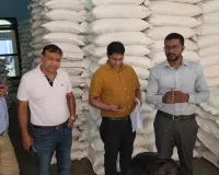 Bareilly News : चीनी के भाव काबू करने को अफसरों ने खंगाले गोदाम