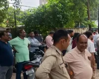 कानपुर RTO में क्राइम ब्रांच का छापा, दोनों गेट बंद कर डाली घेराबंदी; ड्रोन से निगरानी, कई दलाल हिरासत में
