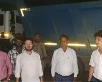Raebareli News:  आधी रात अवैध खनन पर प्रशासन की बड़ी कार्रवाई, 2 जेसीबी और 5 डंपर जब्त