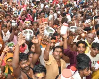 Ayodhya News: सावन के आखिरी सोमवार पर शिवमय हुई रामनगरी, सरयू स्नान के बाद नागेश्वरनाथ मंदिर में उमड़ा आस्था का सैलाब