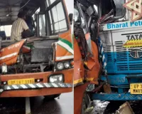  Barabanki News : लखनऊ-महमूदाबाद मार्ग पर रोडवेज बस और गैस सिलेंडर लदे ट्रक की जोरदार भिड़ंत, कई घायल