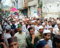Bareilly News : दरगाह शाह शराफत मियां से निकला जुलूस-ए-मुहम्मदी, जोरदार इस्तकबाल 