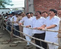 Pratapgarh News: महुली हादसे के पीड़ित परिवार से मिले राजा भैया, महिला आयोग सदस्य ने दिए जर्जर मकानों के सर्वे के निर्देश