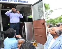 Kanpur News: दूध से लेकर मसालों तक... अब घर पर ऐसे पहचानें मिलावट, फूड सेफ्टी ऑन व्हील्स ने दिया लाइव डेमो