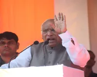 चंदा चोरी करने वाले राम के खिलाफ : हल्द्वानी के विजय शंखनाद रैली में गरजे खरगे, भाजपा पर बोला तीखा हमला 