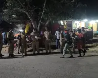 Raebareli Kanwar Yatra : रायबरेली में कांवड़ियों पर पुलिस ने की पुष्प वर्षा, पानी-बिस्किट बांटकर बढ़ाया शिवभक्तों का उत्साह