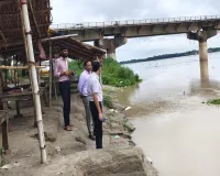 Raebareli News : गंगा का जलस्तर बढ़ने से हड़कंप, एडीएम ने घाटों का किया निरीक्षण, तटीय गांवों में बाढ़ का खतरा