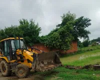 Barabanki News : गदिया में अनधिकृत प्लॉटिंग पर चला बुलडोजर, एसडीएम बोलीं- आगे भी जारी रहेगा अभियान