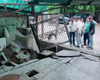 कानपुर में बारिश के बीच अपार्टमेंट का बेसमेंट धंसा, मेट्रो निर्माण पर उठे सवाल; 7 परिवारों में मची अफरातफरी