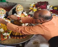 Chamoli News : चमोली पुलिस लाइन मंदिर में गूंजे वैदिक मंत्र, श्री राधा-कृष्ण की नवीन मूर्तियों की हुई प्राण प्रतिष्ठा