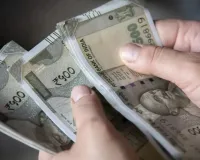  Sitapur News: डीएम की सख्ती से सभी BEO का वेतन रोका, जन्म प्रमाणपत्र और RTE प्रवेश में लापरवाही पर कार्रवाई
