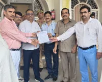 Moradabad News: सावरकर पर सवाल पूछने वाले शिक्षक के निलंबन पर महासंघ नाराज, बोले- तत्काल बहाल हों गुरु प्रसाद 