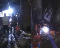 कानपुर की कलेक्टरगंज सब्जी मंडी में लगी आग, बंद दुकान से उठी लपटों पर फायर ब्रिगेड ने पाया काबू