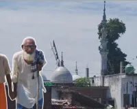 घाघरा के सैलाब में साथ दिखे मंदिर-मस्जिद और दो बुजुर्ग, बोली बाराबंकी की मिट्टी- ‘नफरत से बड़ी है मोहब्बत’