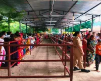 Hardoi News : सावन के आखिरी सोमवार को सिद्धेश्वर नाथ मंदिर में उमड़ा आस्था का सैलाब, ‘हर-हर महादेव’ से गूंजा बिबियापुर धानी नगला